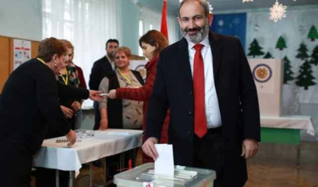 Komşudaki seçimin galibi belli oldu!