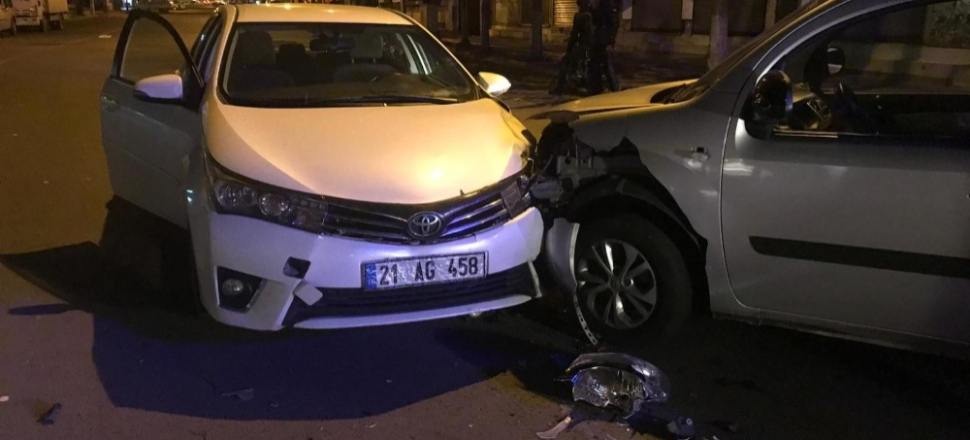 Diyarbakır’da trafik kazası: 2 yaralı