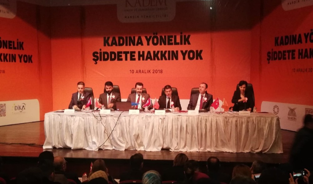 Mardin’de ‘Kadına yönelik şiddete hakkın yok’ paneli
