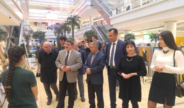 Küçük Eller Büyük İşler Resim Sergisi Açıldı