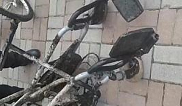 Balıkesir'de engellinin akülü aracını çalıp yaktılar