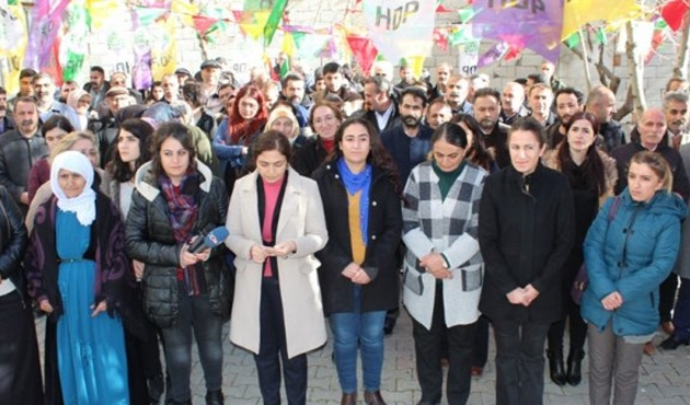 Van'da HDP'den gözaltı tepkisi