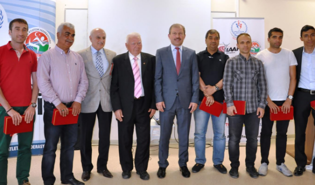 Kütahya’da IAAF Çocuk Atletizm kursu