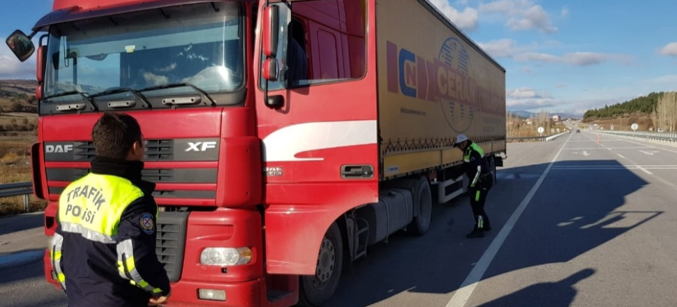Kütahya Gediz’de kış lastiği denetimi