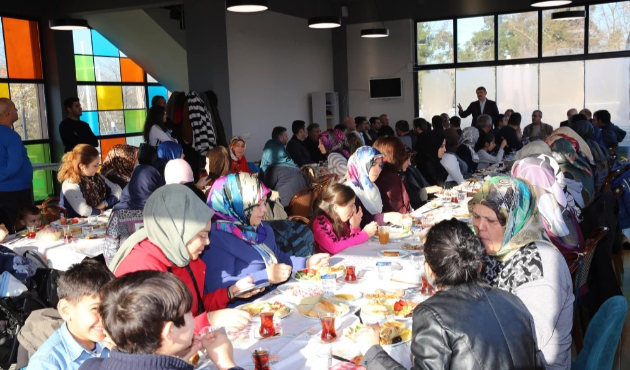 Başkan Akın Erzurumlular ile bir araya geldi