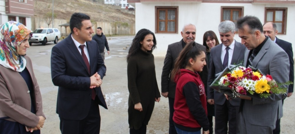 Vali Çağatay’dan ‘Sevgi Evleri’ne ziyaret