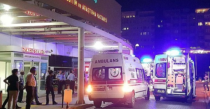 Acemi birliğinde kan aktı! Askerler birbirine girdi