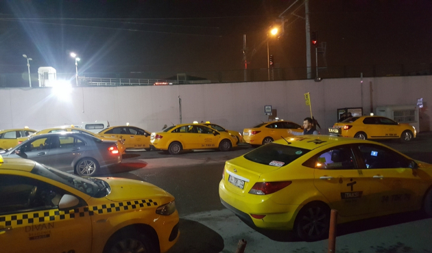 Taksiciler marmaray istasyonlarına akın etti...
