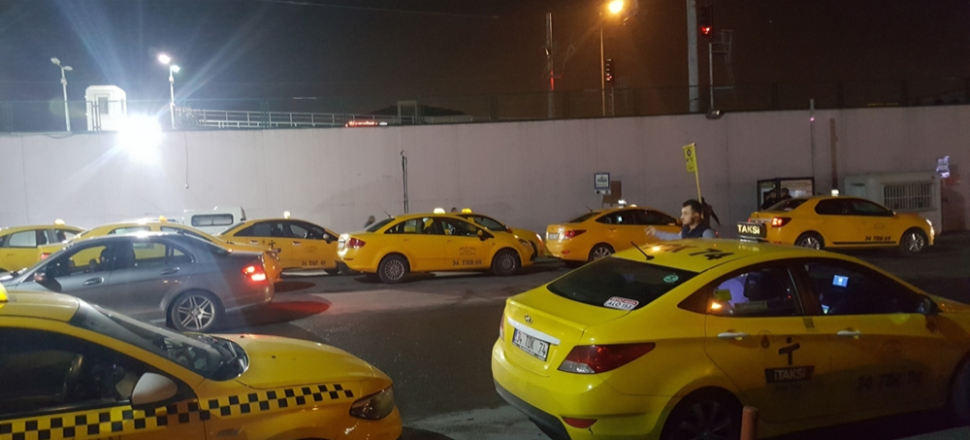 Taksiciler marmaray istasyonlarına akın etti...