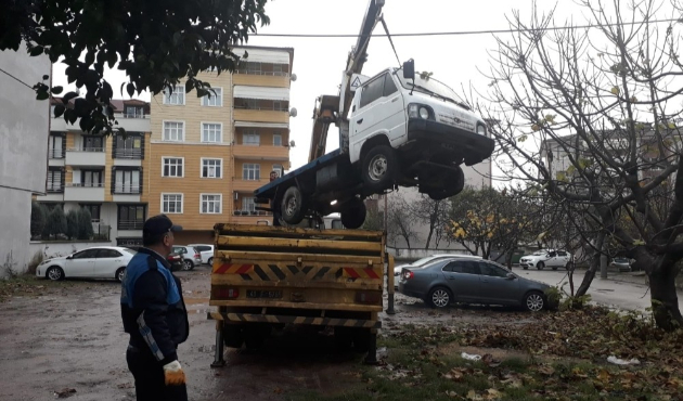 Körfez’de hurda araçlar kaldırılıyor