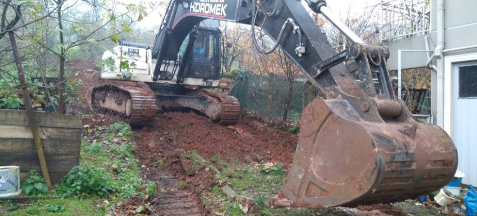Kartepe’de yol açım çalışmaları sürüyor