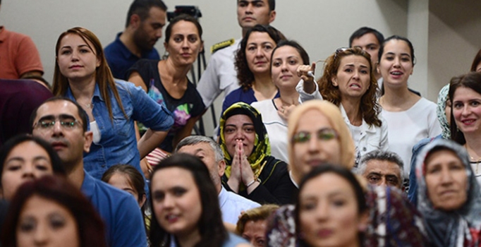 Atama bekleyenlere müjde! Ek 15 bin öğretmen alınıyor...