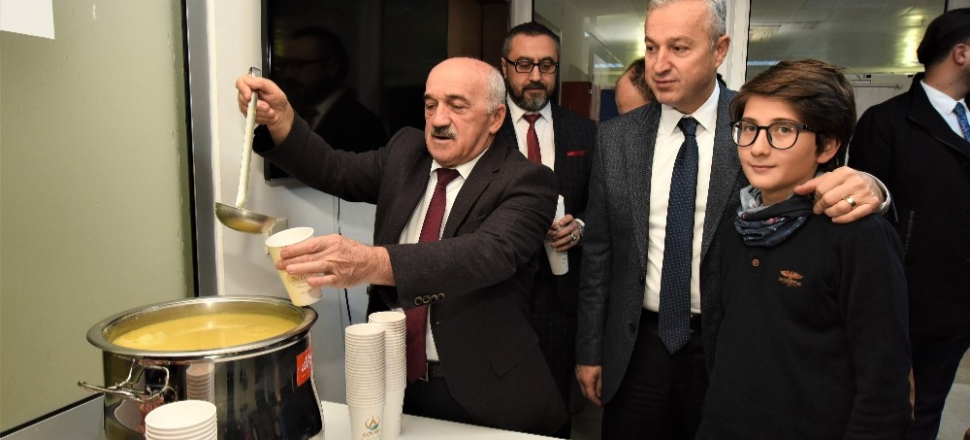 Ordu Altınordu Belediyesinden gençlere sıcak çorba