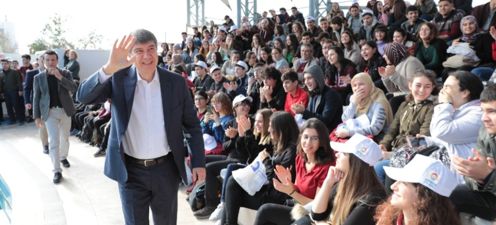 Antalya'da motivasyon Türel’den başarı öğrencilerden