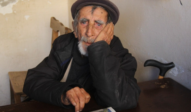 Adana'da hüseyin dedenin yaşlılık maaşını çaldılar