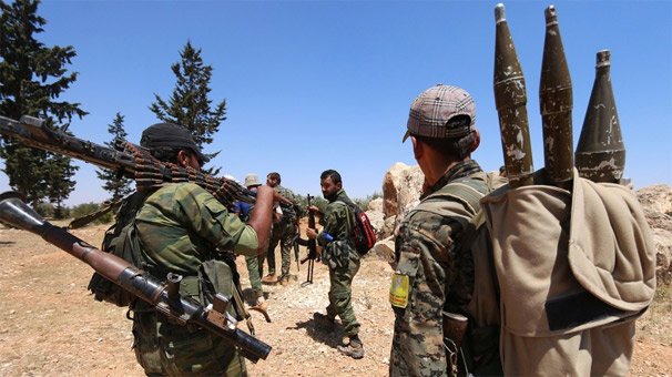 Suriye Demokratik Güçleri'nde Araplar YPG ile çatıştı