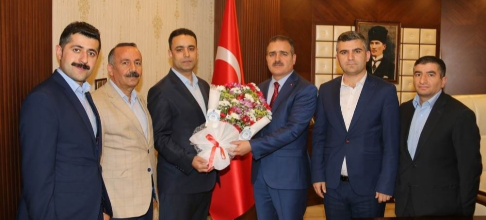 Hakkari'de Eğitim-Bir-Sen’den Vali Akbıyık’a ziyaret