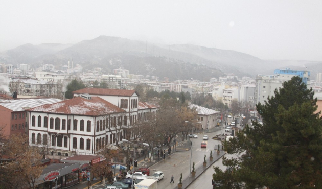 Çankırı il merkezinde kar yağışı başladı