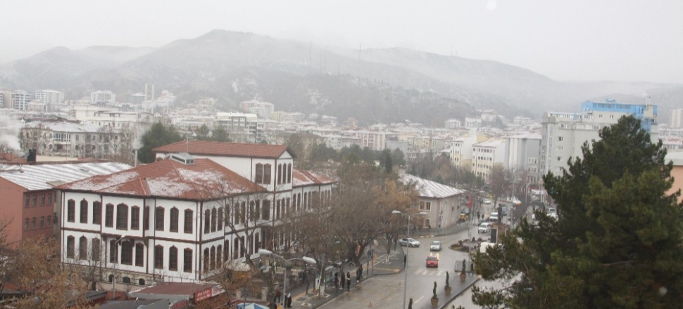 Çankırı il merkezinde kar yağışı başladı