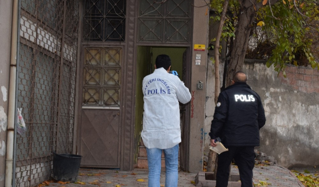 Malatya'da silahı temizlerken kendini vurdu