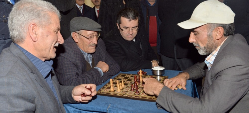 Erzurum'da Vali Memiş: “Sizlere hizmet bizim görevimizdir”
