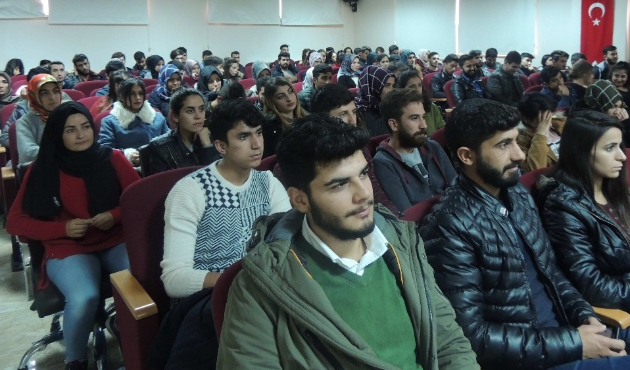 Gaziantep İslahiye MYO’da insan hakları semineri düzenledi