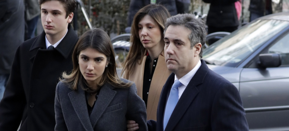 Trump’un eski avukatı Cohen’e 3 yıl hapis...