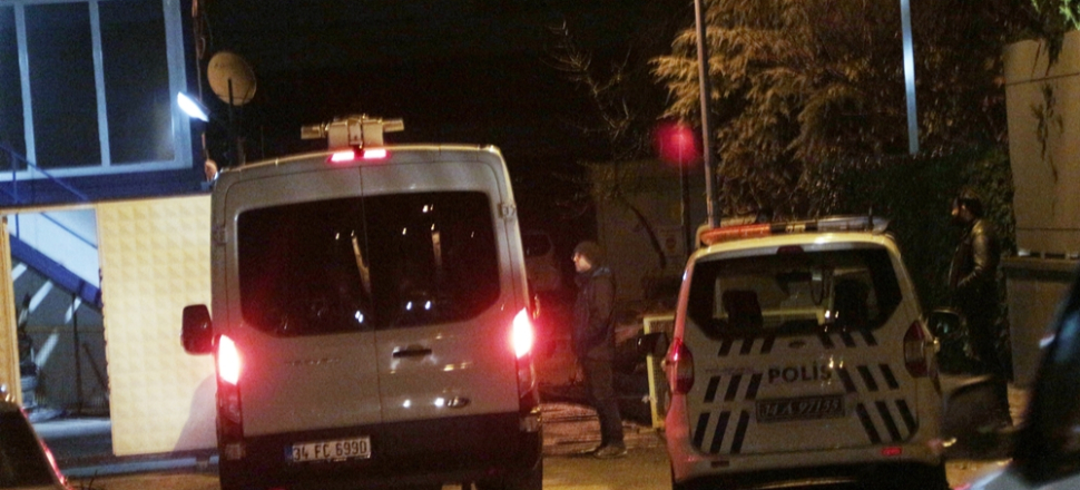 Üsküdar'da holdingin bahçesinde bomba bulundu...