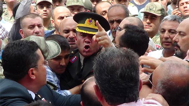 O yarbay da TSK'dan ihraç edildi!
