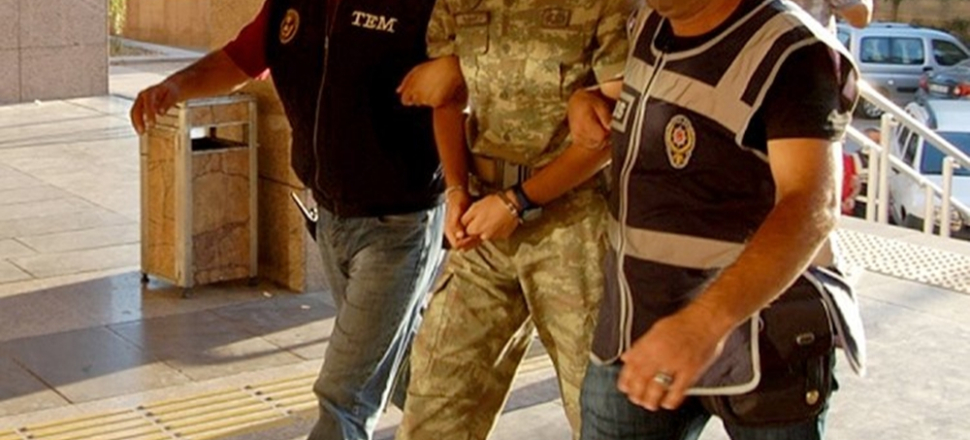 FETÖ soruşturmasında 22 askere tutuklama...