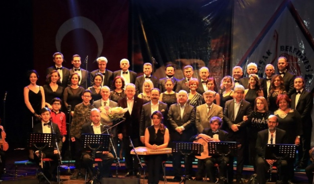 Uşak'ta Başkan Cahan’a Musiki Derneği’nden ödül