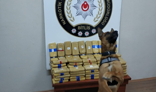 Bitlis'te 5,5 milyon lira değerinde eroin ele geçirildi