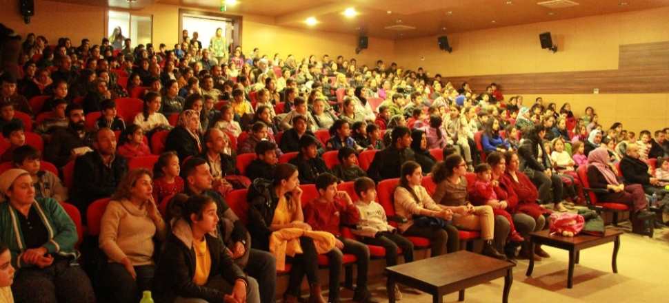 Aydın Germencik Belediyesinden tiyatro etkinliği
