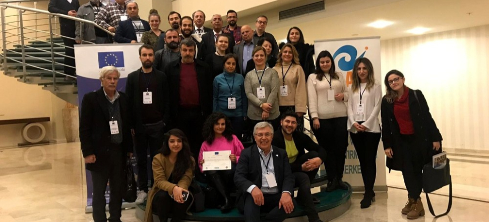 İzmir'de "Mülteci Hakları için Medya" toplantısı sona erdi