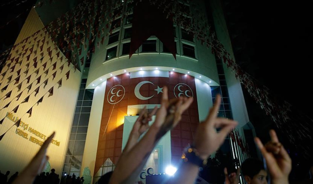MHP Aydın belediye başkan adayını geri çekti...