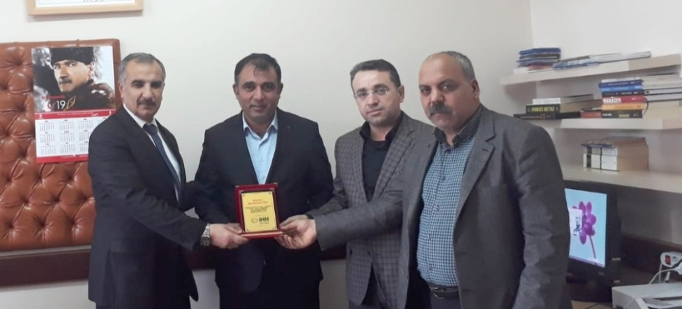 Adıyaman Sevgi Anaokuluna teşekkür plaketi