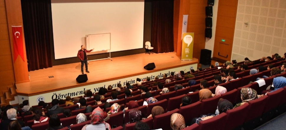 Adıyaman'da “İletişimde Ustalık Zirvesi” konulu seminer düzenlendi