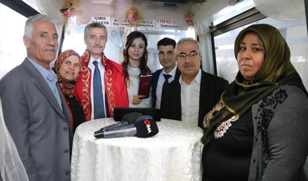 Gaziantep'te teleferikte kıyılan nikahla mutluluğa adım attılar
