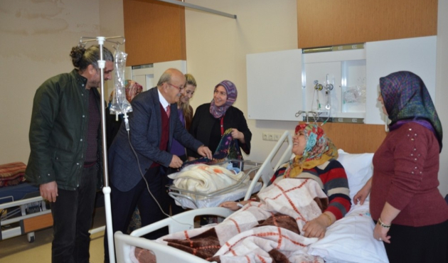 Bursa'da Başkan Sargın hastaları ziyaret etti