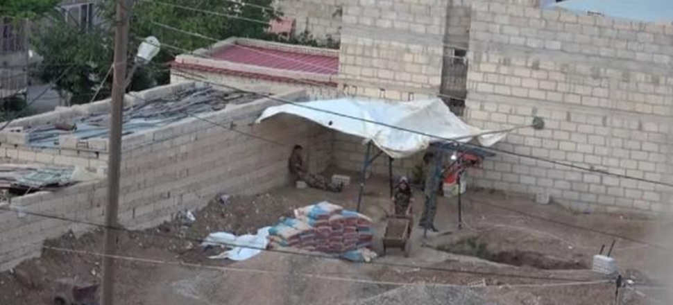 PKK/YPG'li teröristler böyle tünel kazıyor...