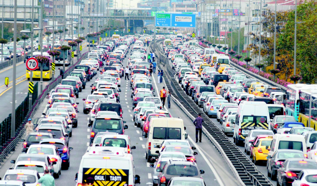 Yarın bu yollar trafiğe kapatılacak! İşte alternatif güzergahlar..