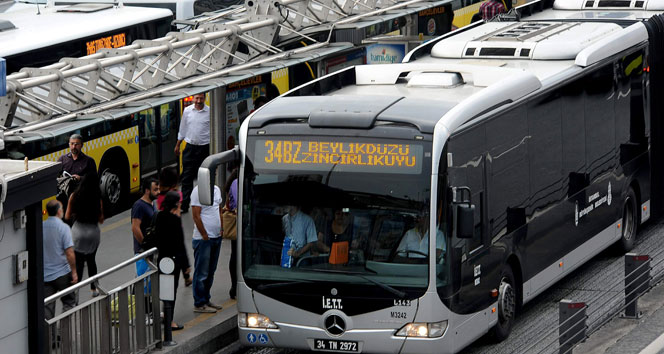 Metrobüs şoförü yolcuyu bıçakladı!