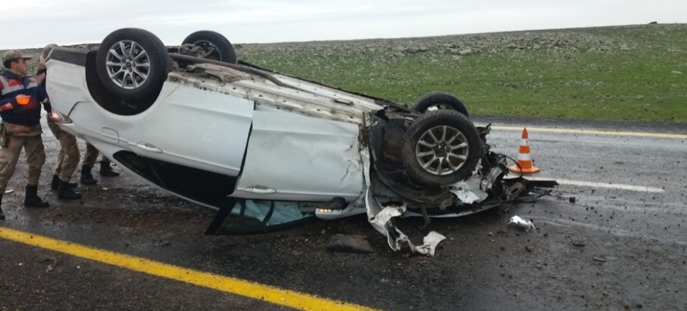 Şanlıurfa Siverek’te otomobil takla attı: 2 yaralı