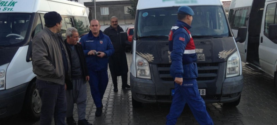 Adıyaman'da jandarma ekipleri servis araçlarını denetledi