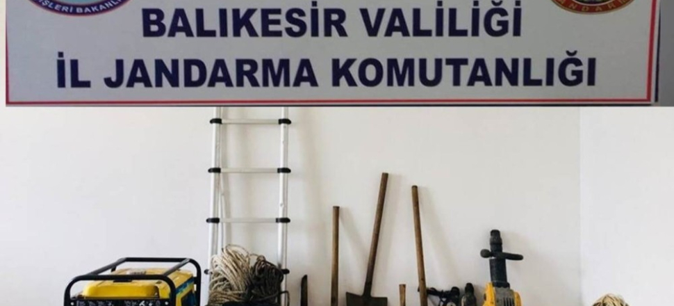 Balıkesir Marmara’da kaçak kazı yapanlar suçüstü yakalandı