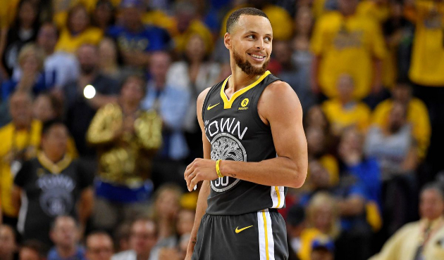 Stephen Curry rekorlarına devam ediyor!