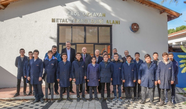 Bursa Karacabey’de eğitime destek sürüyor