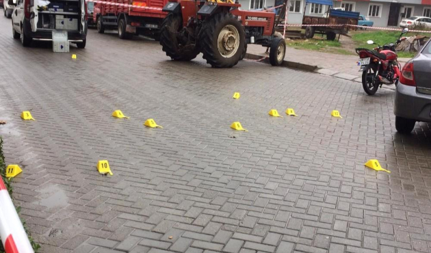 Manisa'da alacak kavgasında silahlar konuştu: 1 ölü, 4 yaralı