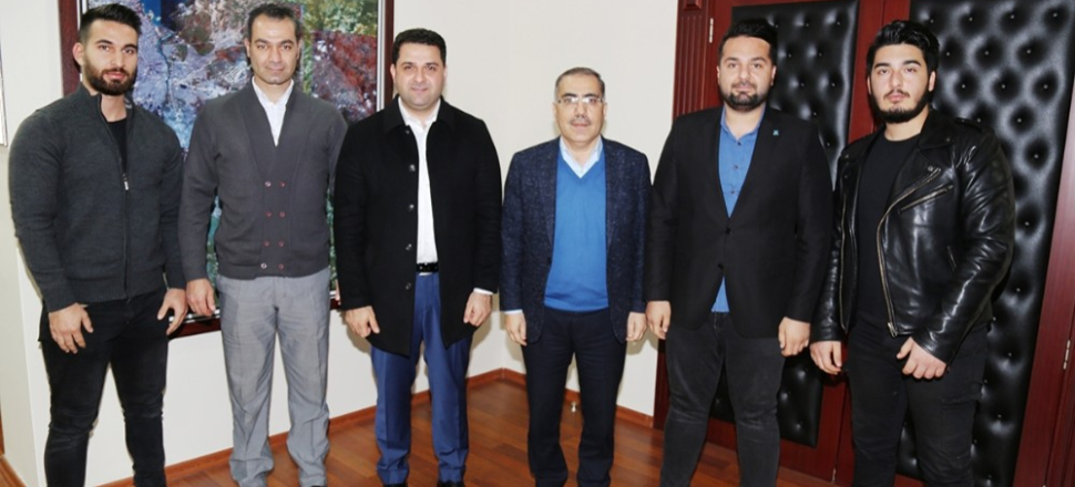 Adana'da Başkan Çelikcan: "Gençlerimizin yanındayız"