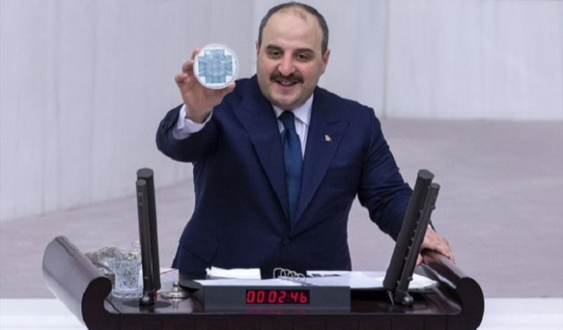 Bakan Varank kürsüden tek tek anlattı!